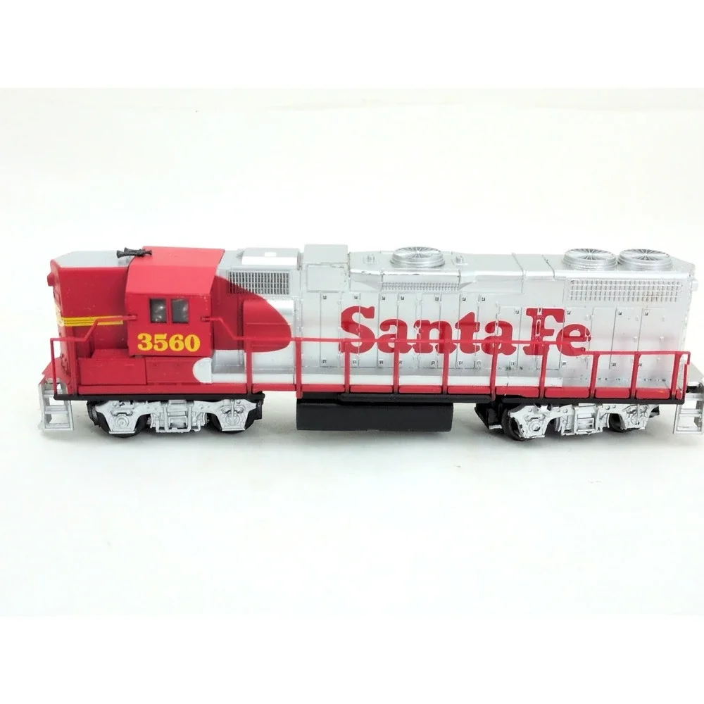 Working Life-Like Trains Powered Locomotive Santa Fe #3560. HO Scale